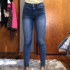 AMERICAN EAGLE HI-RISE JEGGING